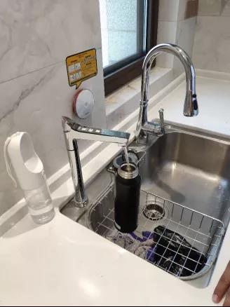 廚房裝修設(shè)計(jì)效果圖:這樣設(shè)計(jì)裝修太實(shí)用 廚房裝修設(shè)計(jì)效果圖:這樣設(shè)計(jì)裝修太實(shí)用