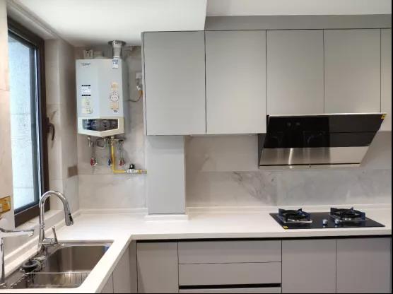 廚房裝修設(shè)計(jì)效果圖:這樣設(shè)計(jì)裝修太實(shí)用 廚房裝修設(shè)計(jì)效果圖:這樣設(shè)計(jì)裝修太實(shí)用