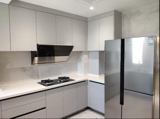 廚房裝修設(shè)計(jì)效果圖:這樣設(shè)計(jì)裝修太實(shí)用 廚房裝修設(shè)計(jì)效果圖:這樣設(shè)計(jì)裝修太實(shí)用